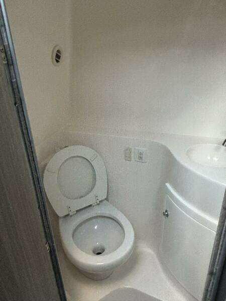 27ft Regal Yacht For Sale