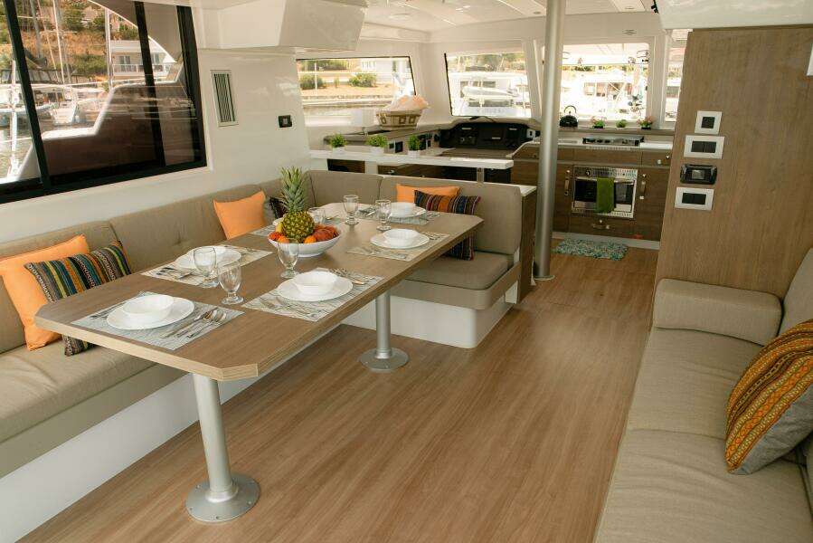 Pinnacle 40ft Bali Yacht For Sale
