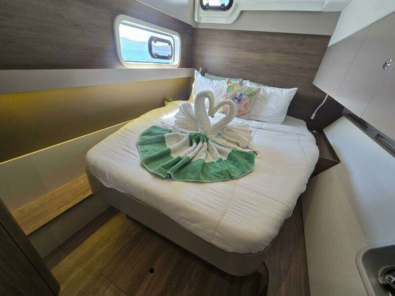 Pinnacle 40ft Bali Yacht For Sale