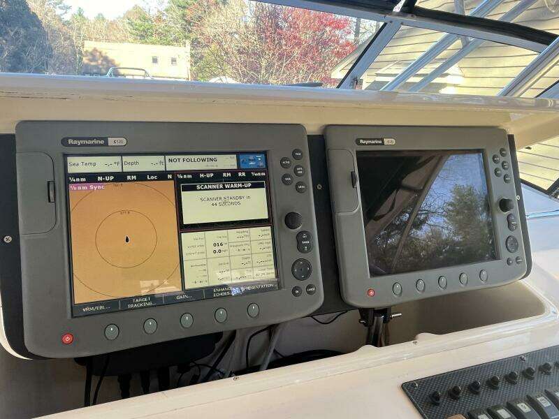35ft Grady White Yacht For Sale