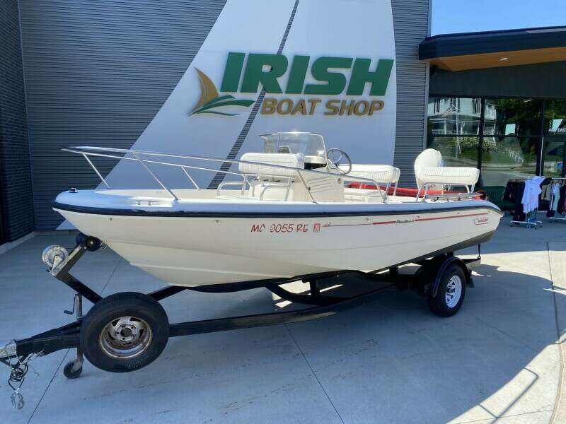 18ft Boston Whaler Yacht For Sale