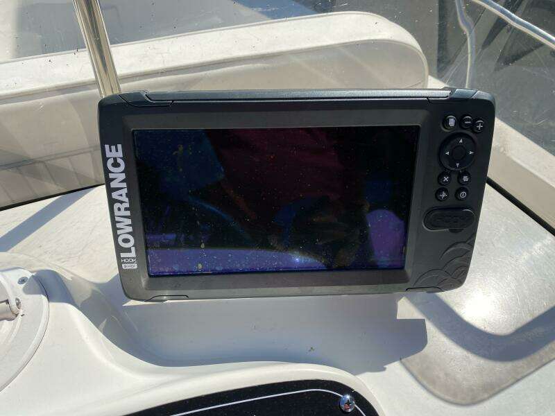 18ft Boston Whaler Yacht For Sale