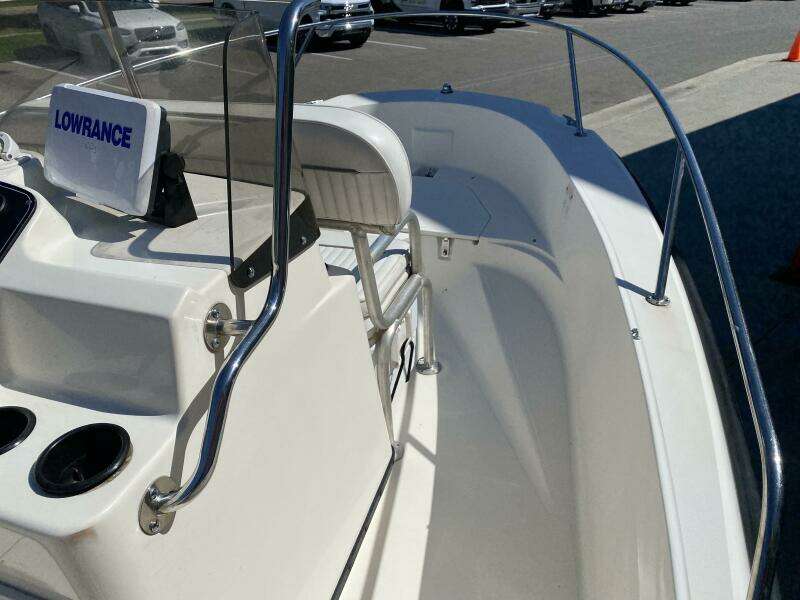 18ft Boston Whaler Yacht For Sale