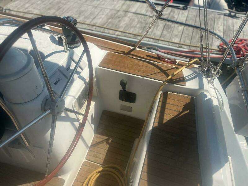 39ft Jeanneau Yacht For Sale