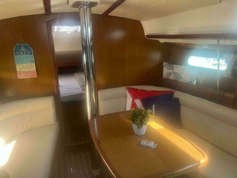39ft Jeanneau Yacht For Sale
