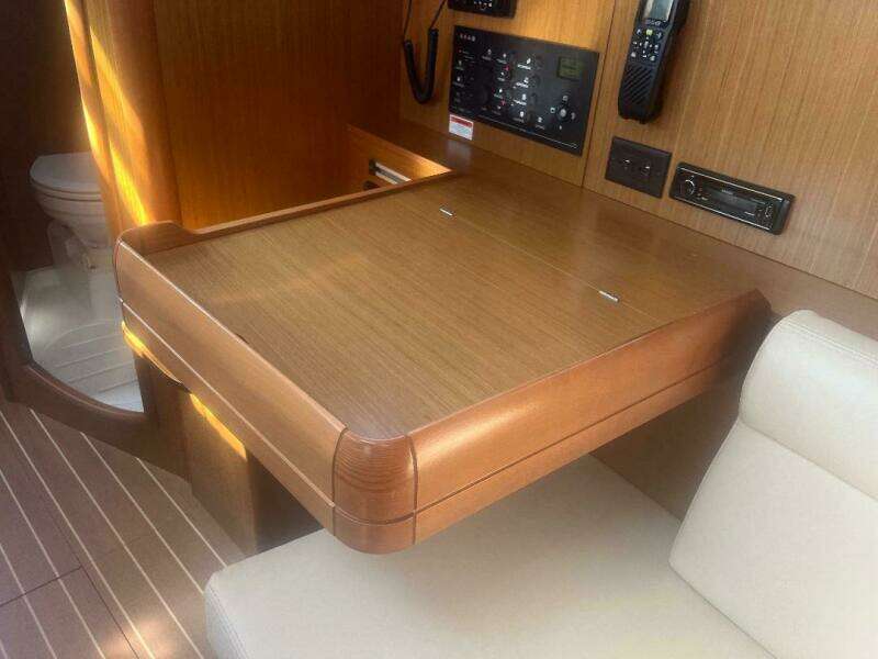 39ft Jeanneau Yacht For Sale