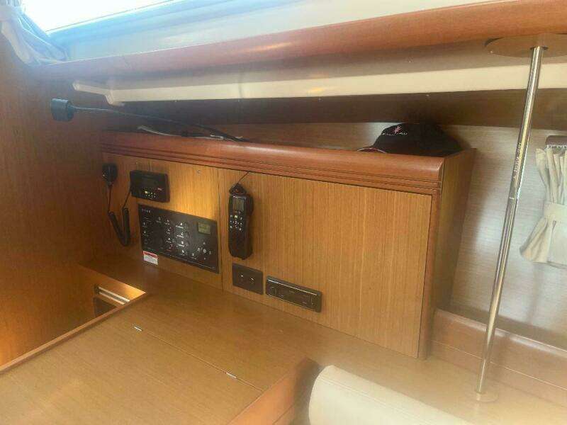 39ft Jeanneau Yacht For Sale
