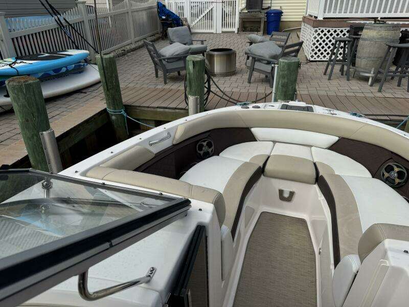 27ft Regal Yacht For Sale