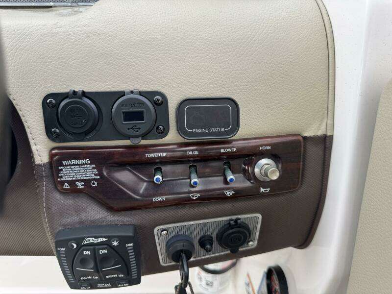 27ft Regal Yacht For Sale