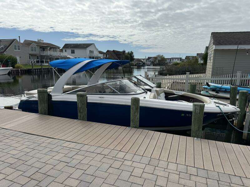 27ft Regal Yacht For Sale