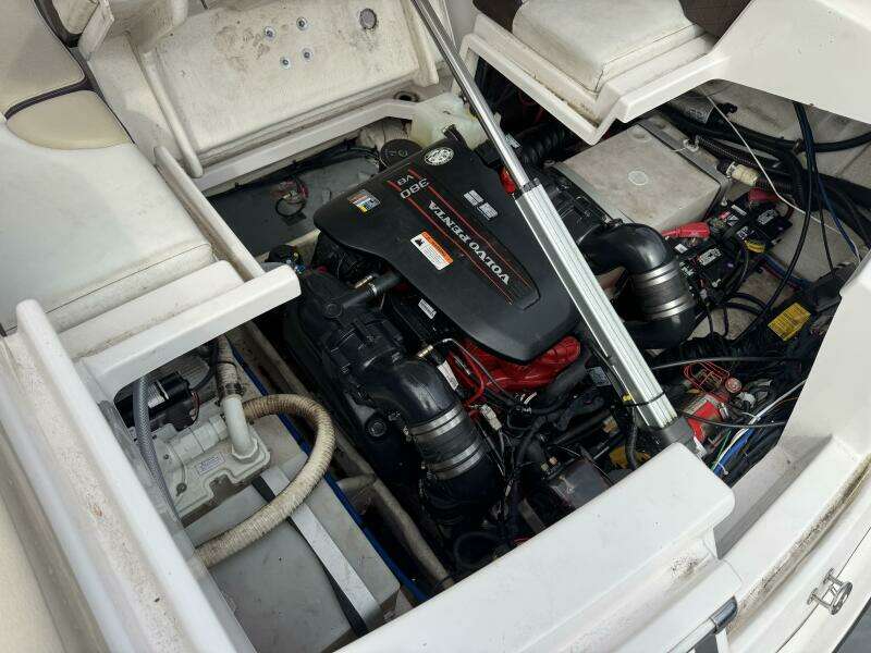 27ft Regal Yacht For Sale