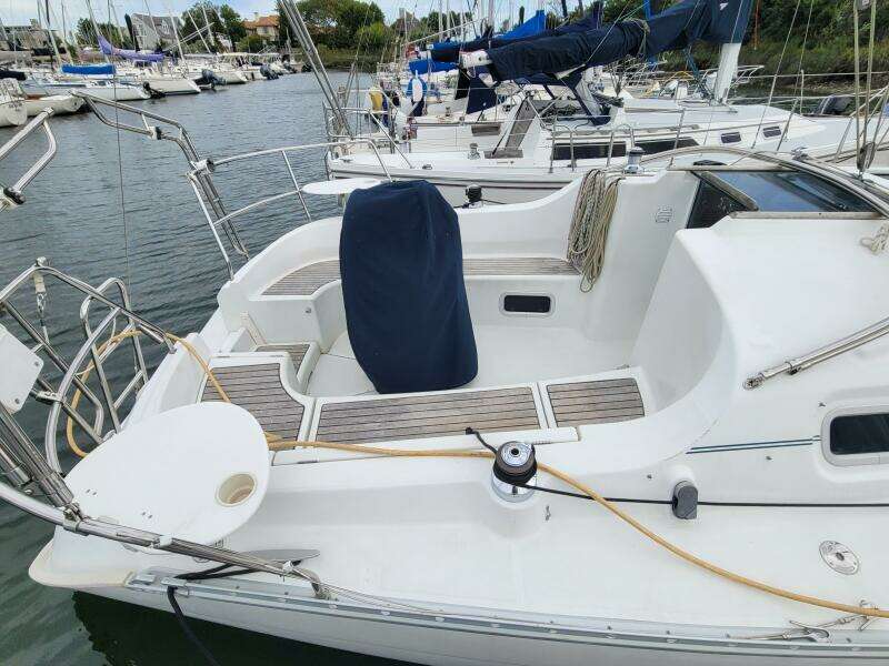 Stravaig 32ft Beneteau Yacht For Sale
