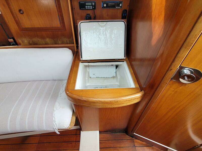Stravaig 32ft Beneteau Yacht For Sale