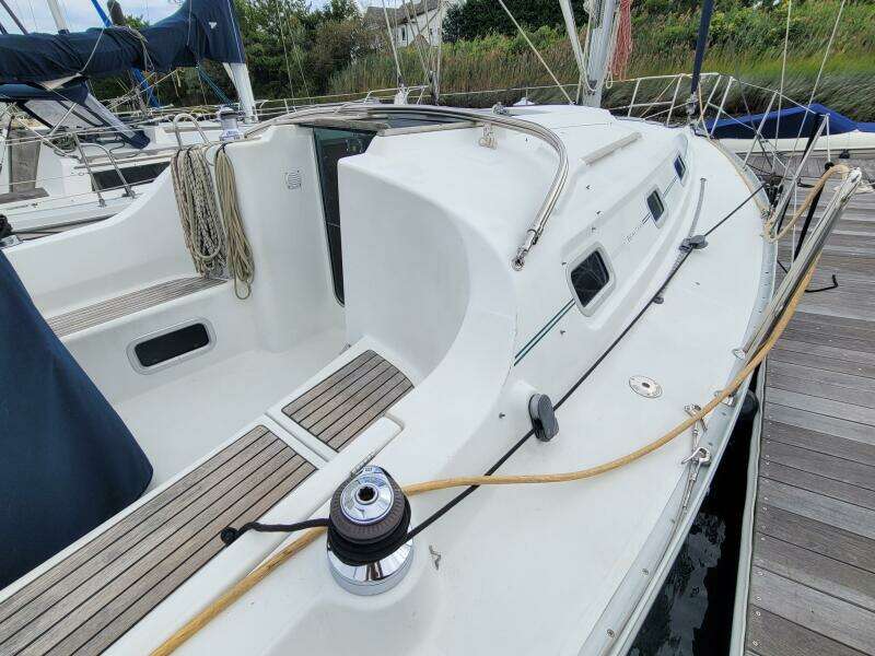 Stravaig 32ft Beneteau Yacht For Sale