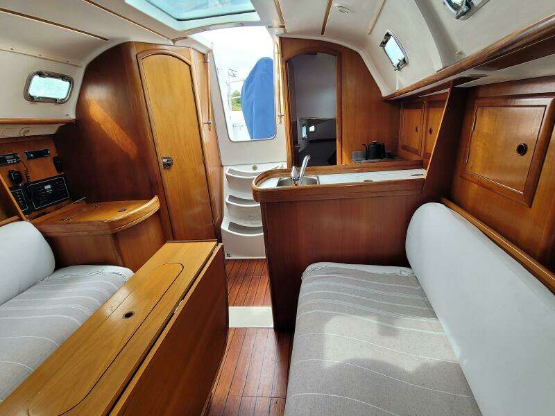 Stravaig 32ft Beneteau Yacht For Sale