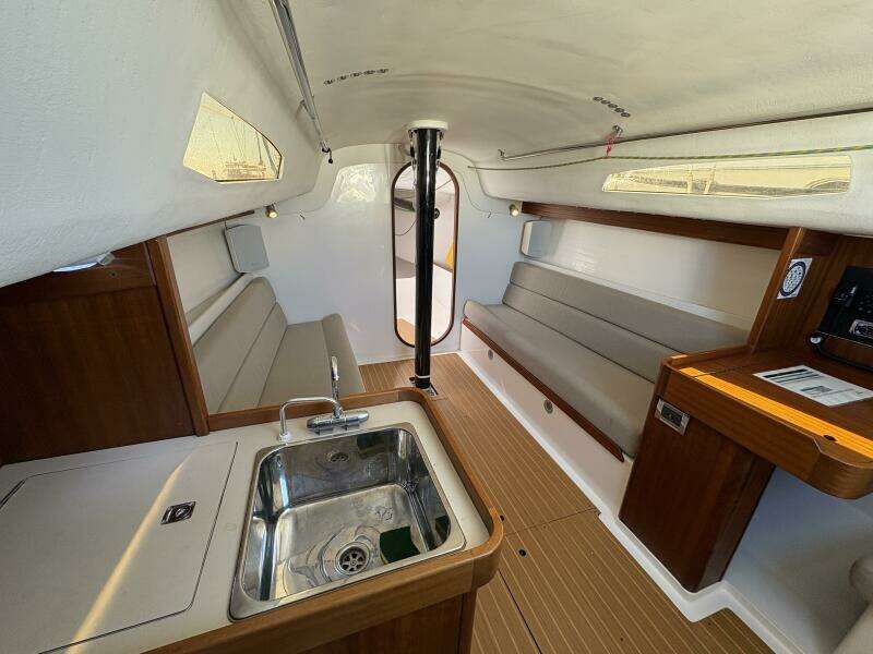 Red Sky 36ft J Boats Yacht For Sale