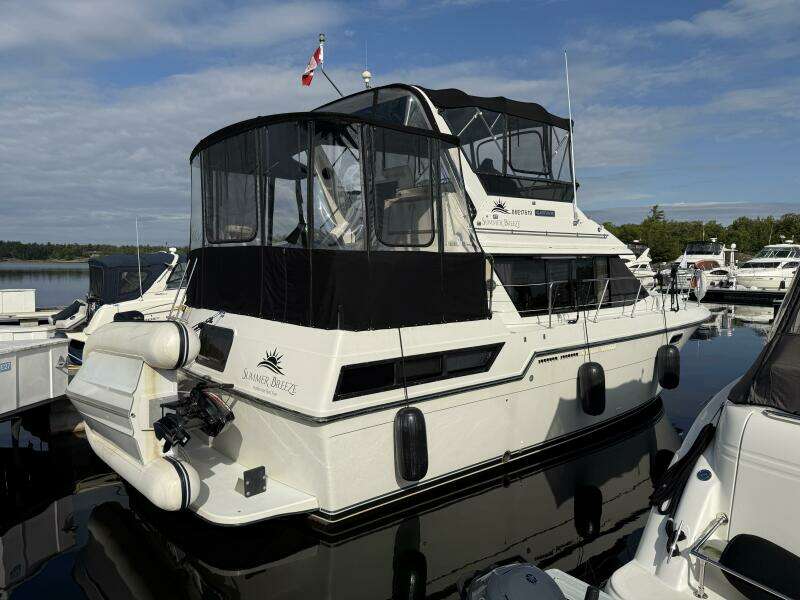 Summer Breeze 38ft Carver Yacht For Sale