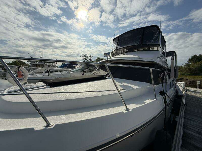 Summer Breeze 38ft Carver Yacht For Sale