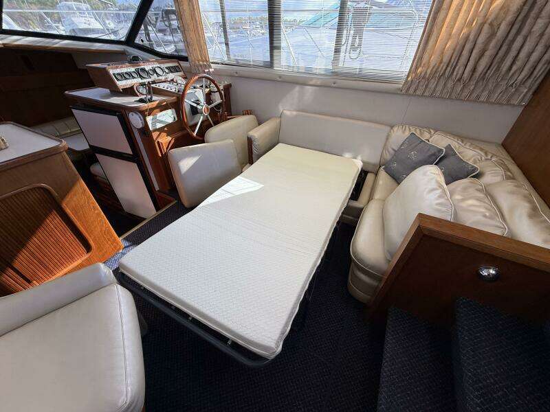 Summer Breeze 38ft Carver Yacht For Sale