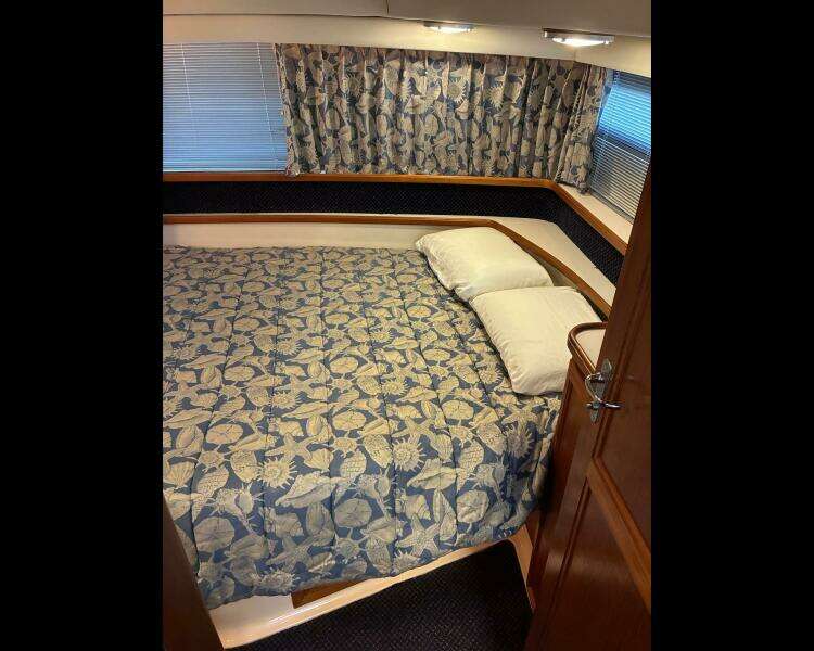 Summer Breeze 38ft Carver Yacht For Sale