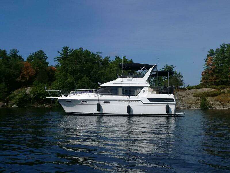 Summer Breeze 38ft Carver Yacht For Sale
