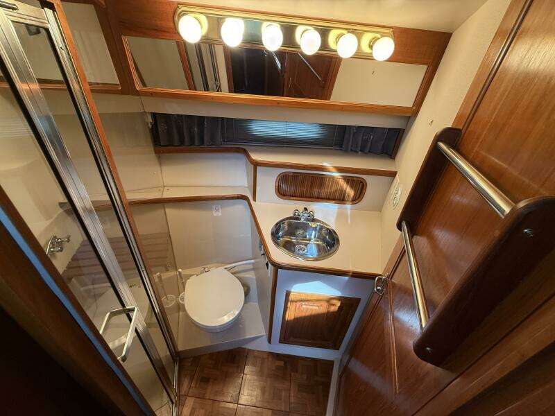 Summer Breeze 38ft Carver Yacht For Sale