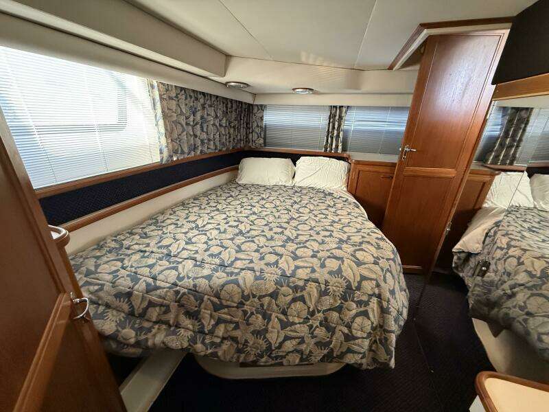 Summer Breeze 38ft Carver Yacht For Sale