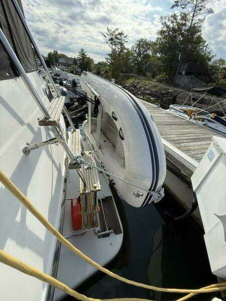 Summer Breeze 38ft Carver Yacht For Sale