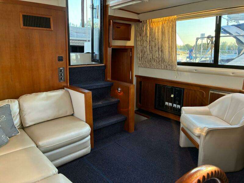 Summer Breeze 38ft Carver Yacht For Sale