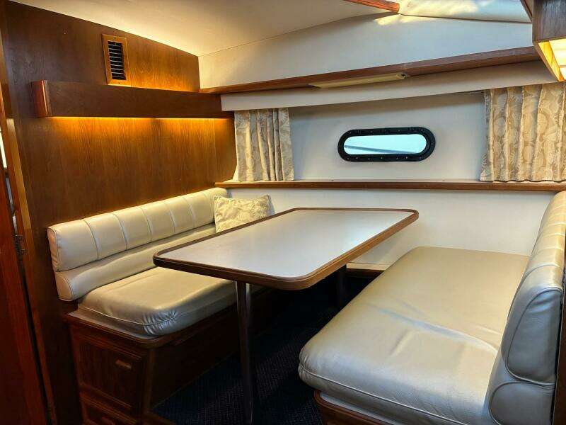 Summer Breeze 38ft Carver Yacht For Sale