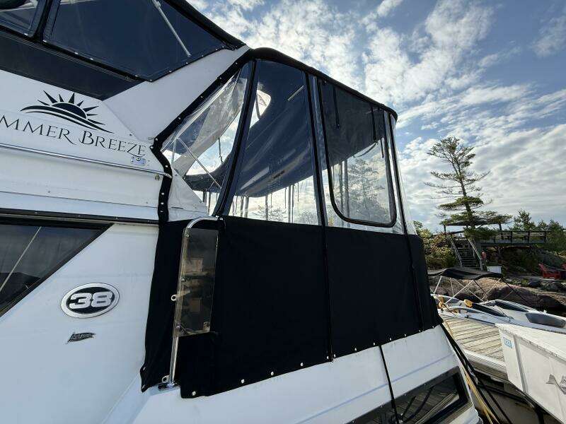 Summer Breeze 38ft Carver Yacht For Sale