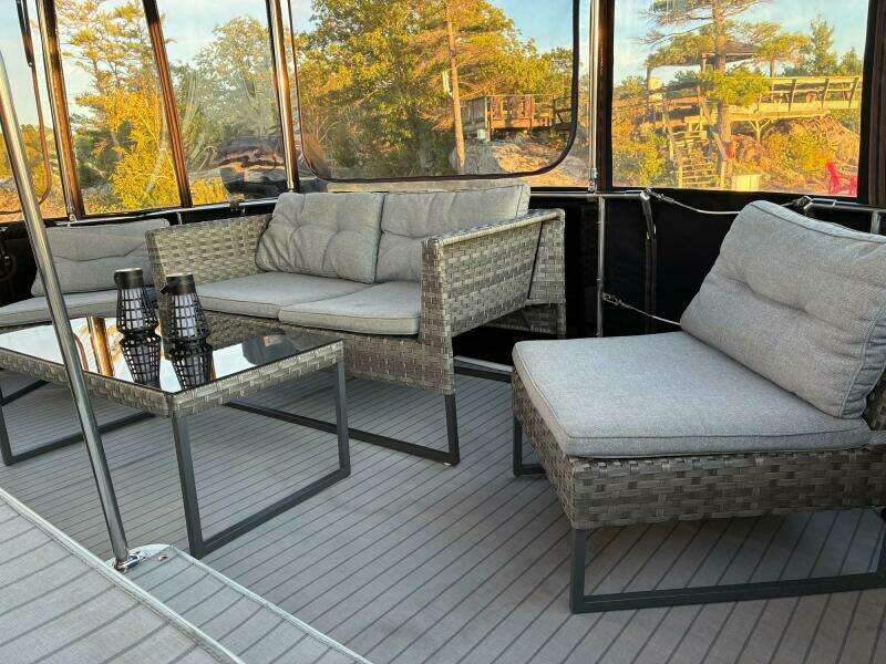 Summer Breeze 38ft Carver Yacht For Sale