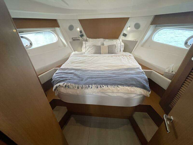 A TO Z 35ft Beneteau Yacht For Sale