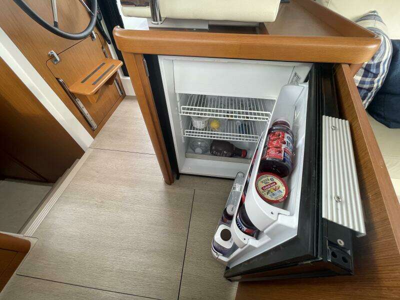A TO Z 35ft Beneteau Yacht For Sale