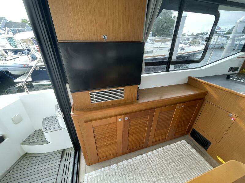 A TO Z 35ft Beneteau Yacht For Sale