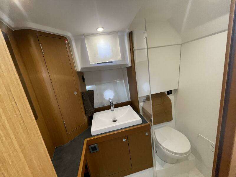 A TO Z 35ft Beneteau Yacht For Sale