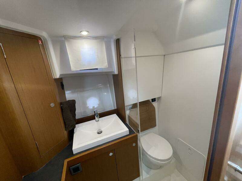 A TO Z 35ft Beneteau Yacht For Sale