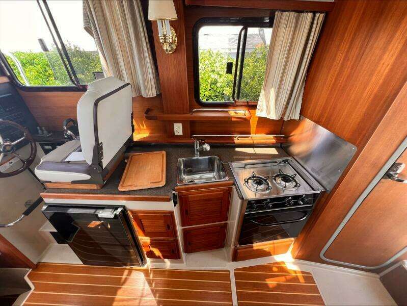 Snug Tug 27ft Ranger Tugs Yacht For Sale