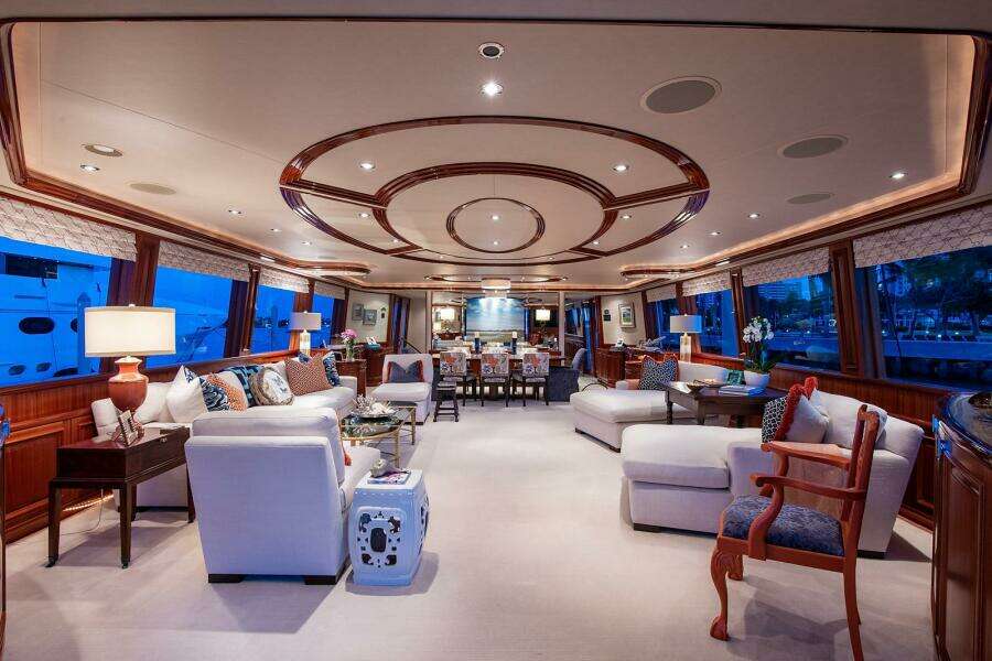 CERCA TROVA 112ft Westport Yacht For Sale
