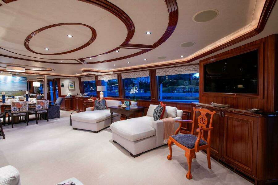 CERCA TROVA 112ft Westport Yacht For Sale