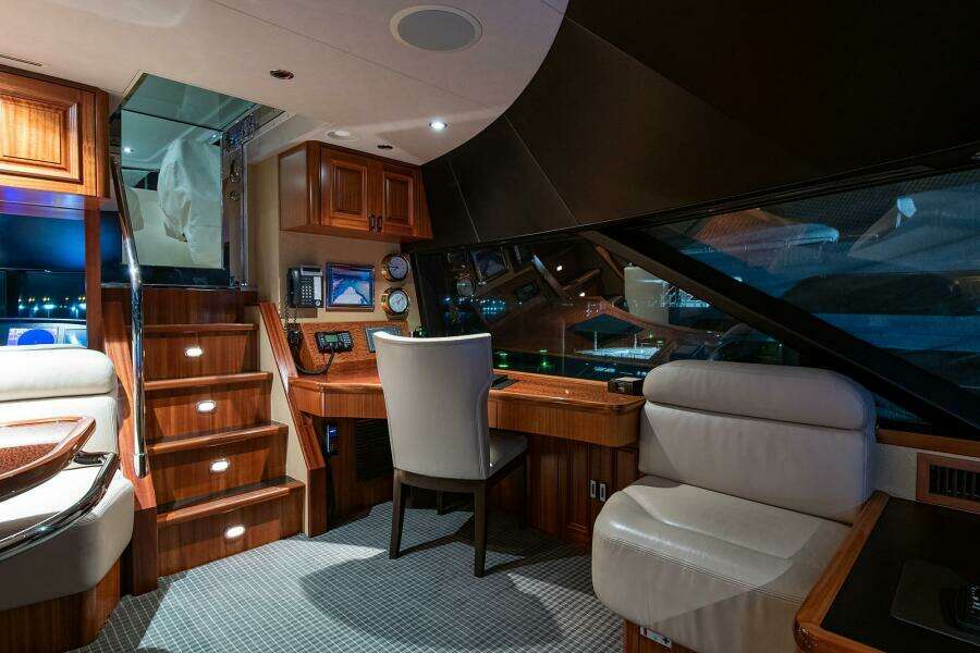 CERCA TROVA 112ft Westport Yacht For Sale