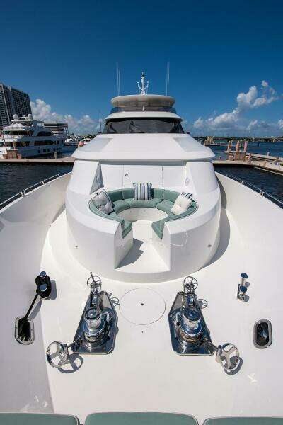 CERCA TROVA 112ft Westport Yacht For Sale