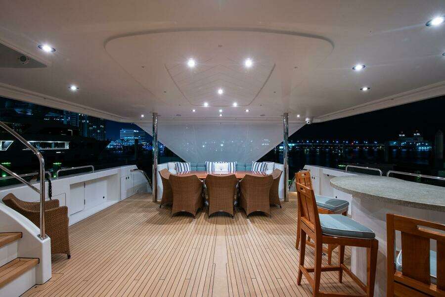 CERCA TROVA 112ft Westport Yacht For Sale