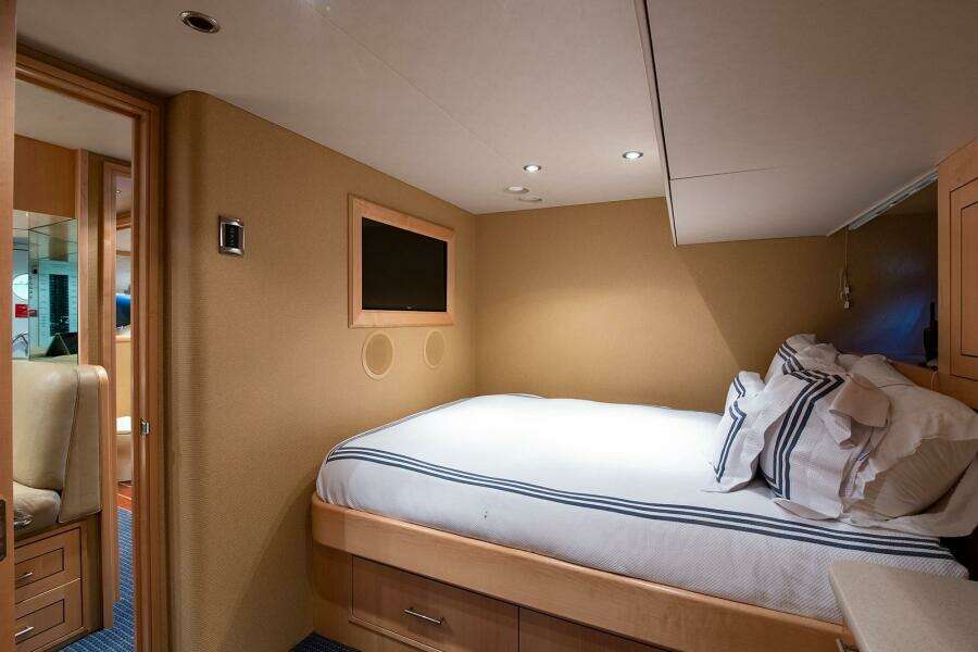 CERCA TROVA 112ft Westport Yacht For Sale
