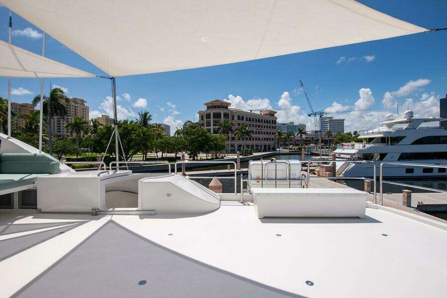 CERCA TROVA 112ft Westport Yacht For Sale