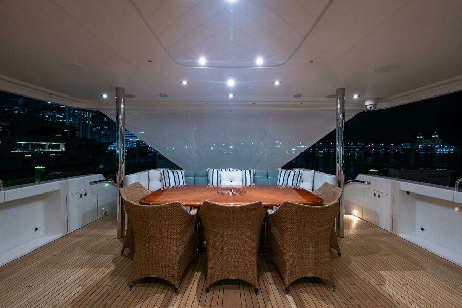 CERCA TROVA 112ft Westport Yacht For Sale