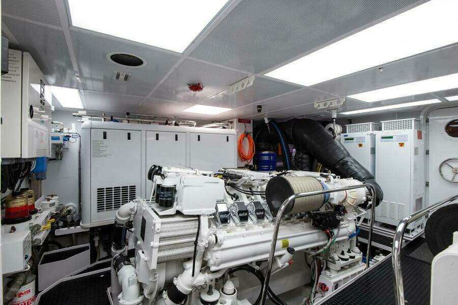 CERCA TROVA 112ft Westport Yacht For Sale