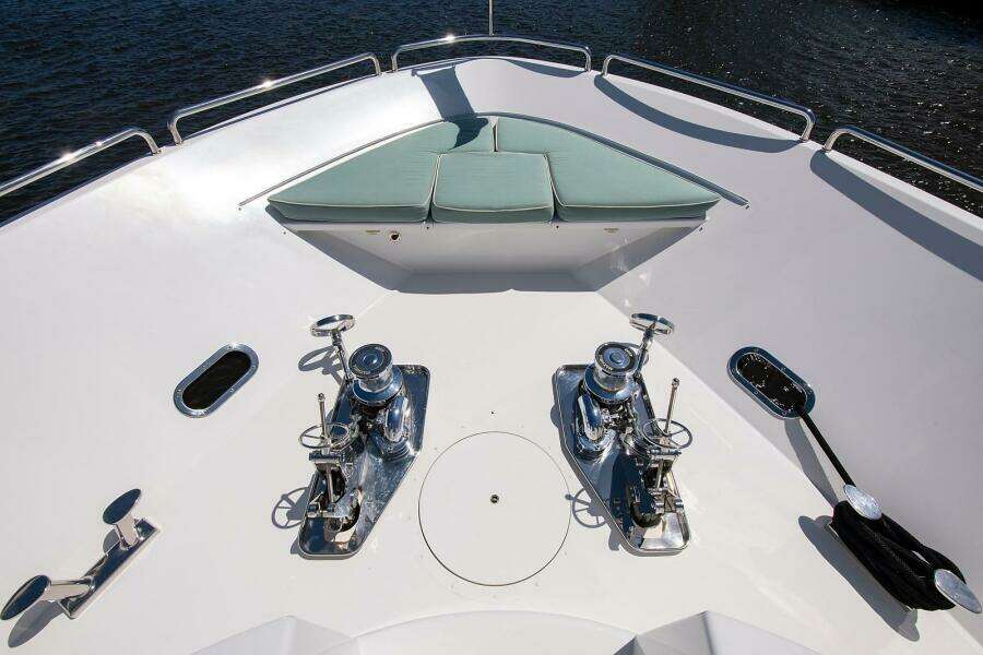 CERCA TROVA 112ft Westport Yacht For Sale