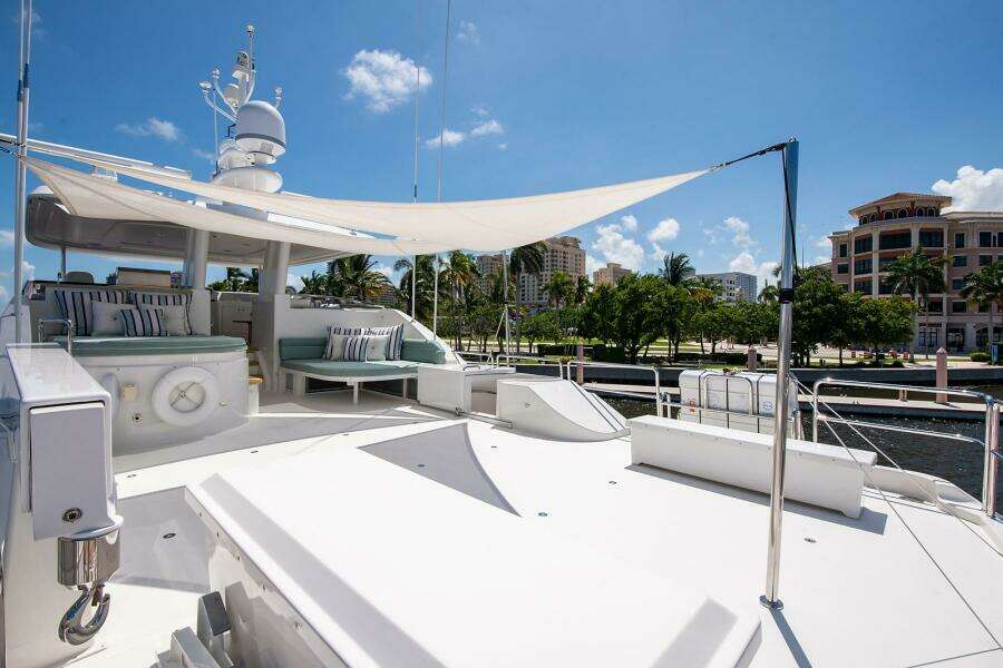 CERCA TROVA 112ft Westport Yacht For Sale