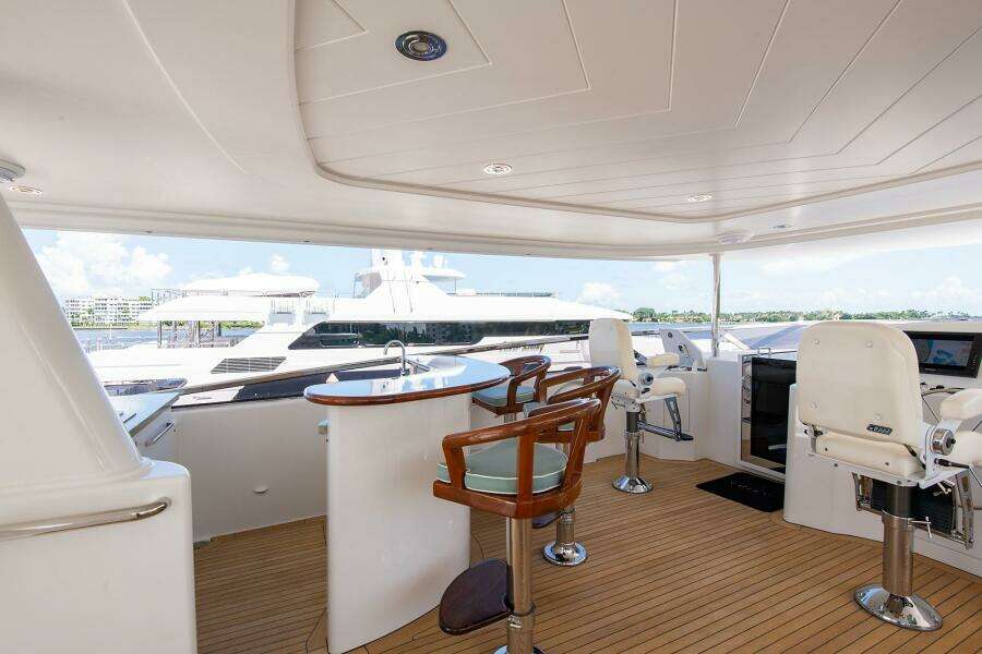 CERCA TROVA 112ft Westport Yacht For Sale